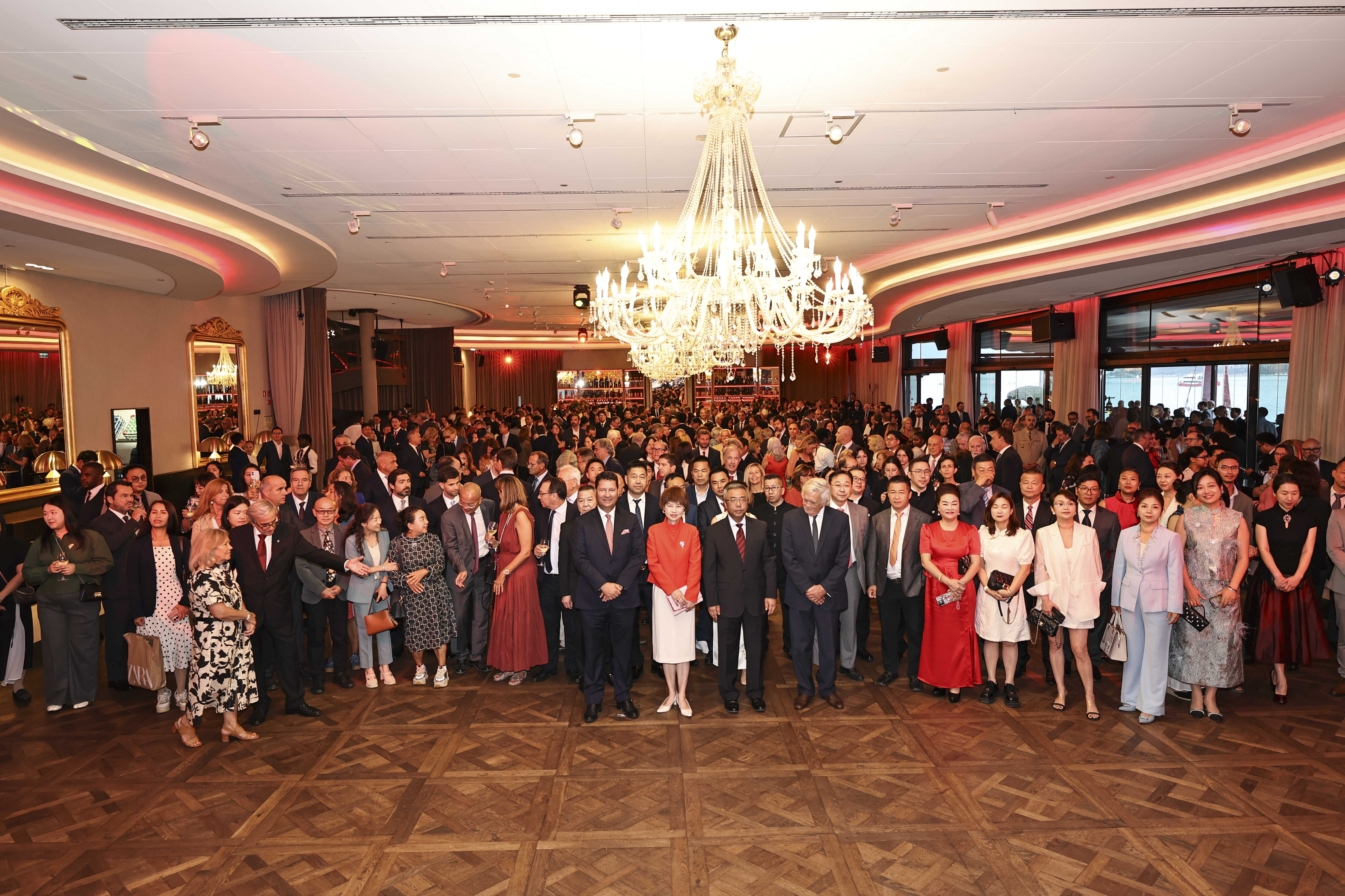 20260928杨大使在招待会上的致辞2.jpg